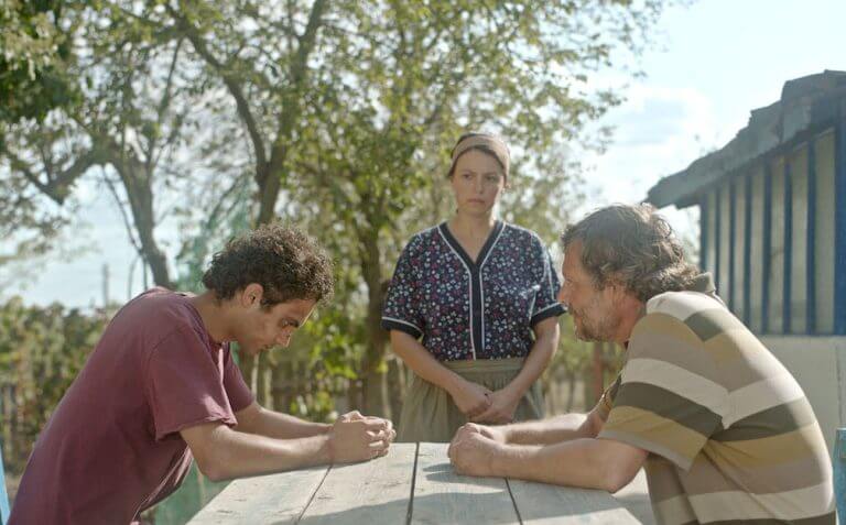 Three Kilometres to the End of the World: Romanya'nın Sessiz Tabuları