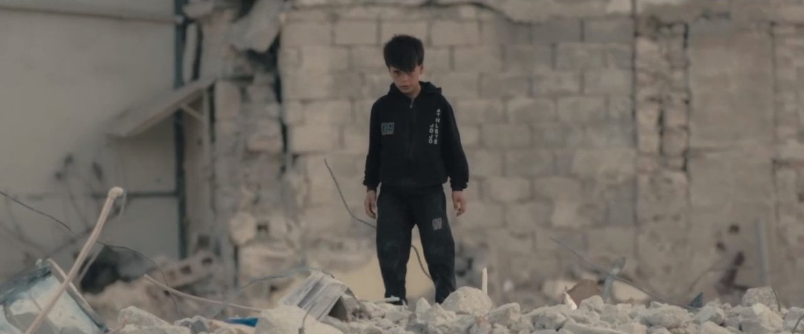 Zamanın Kıyısında Sınav: Uygar Kayıtsızlık