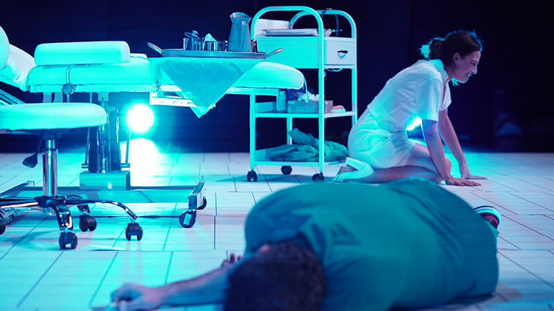 Ermişler ya da Günahkarlar: Gerçek ile Kurgu Arasında