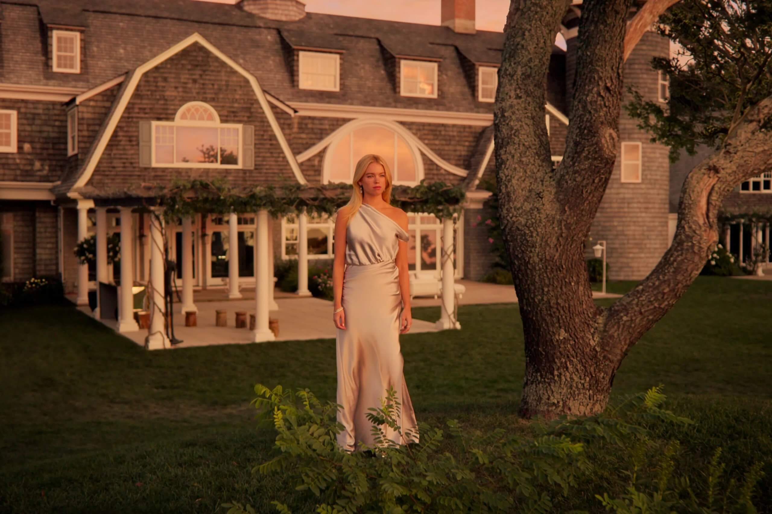 Sirens: Gücün Karanlık Cazibesiyle Umutsuz Bir Mücadele