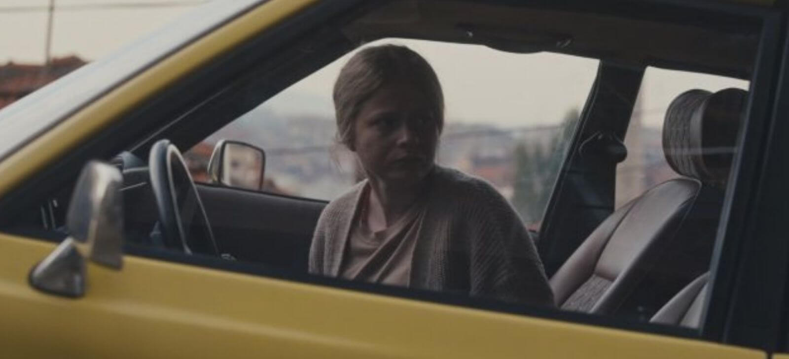 Gülizar: Bastırılmış Duyguların Kayıtsızlığı