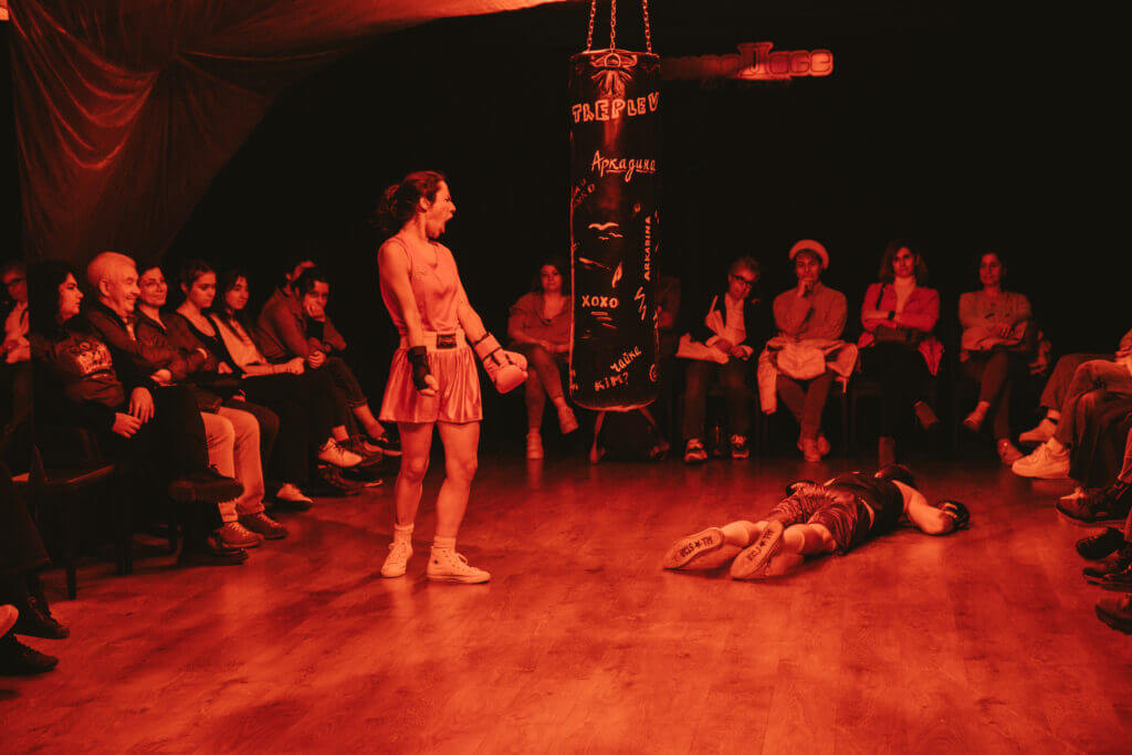 TREPLEV: Bu bir rüyaysa uyandırma !