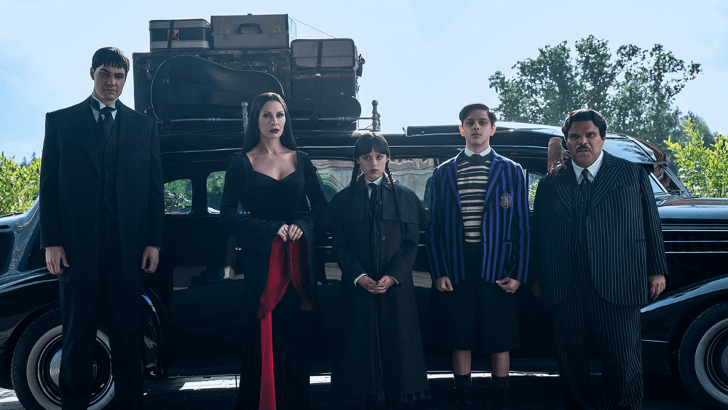 Wednesday 2. Sezon 1. Kısım İncelemesi: Nevermore’a ve Addams Ailesi’ne Dönüş