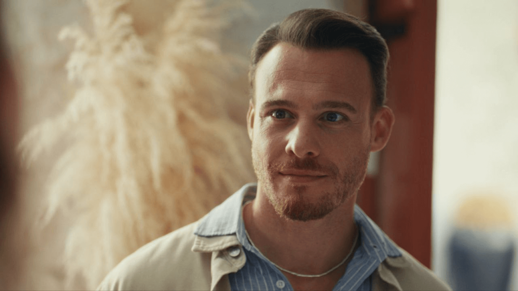 Platonik: Mavi Dolunay Otel: Abartılara Doyamadık