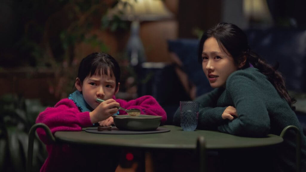 No Other Choice: Kâğıt, Kapital, Kan