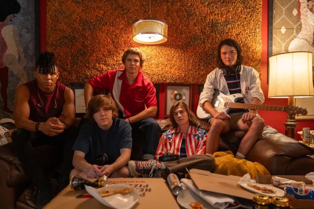 The Runarounds S1: Bir Müzik Grubunun Yolculuğu