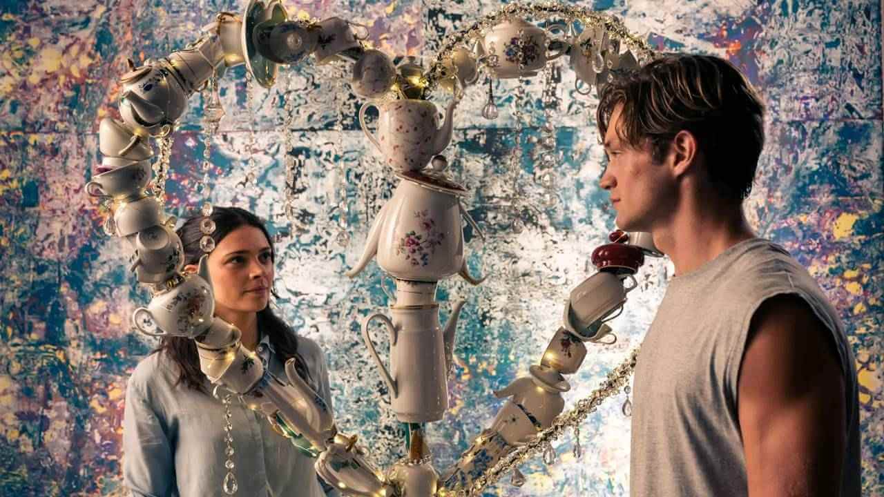 Maxton Hall 2. Sezon: Aşkın Karanlık Yüzü (1-3. Bölüm)