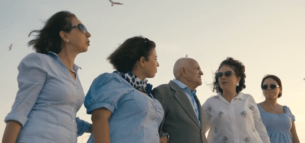 Dedemin Evi: Göçmen Ruhların Köklerini Hissettiğimiz Bir Belgesel