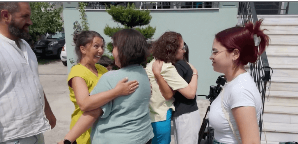 Dedemin Evi: Göçmen Ruhların Köklerini Hissettiğimiz Bir Belgesel