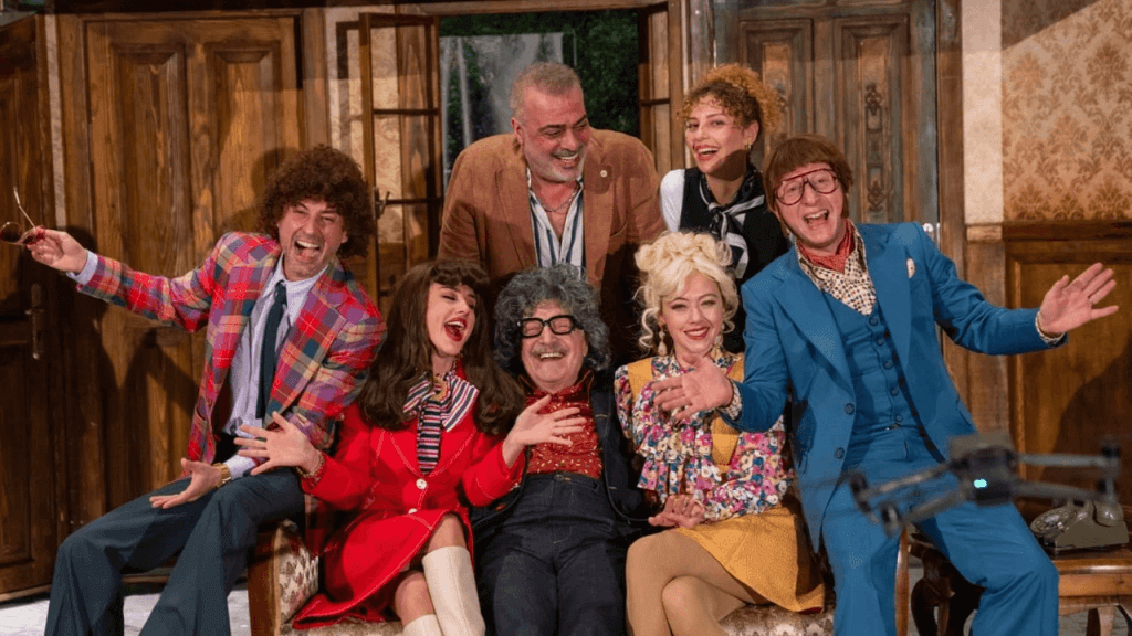 Oyunun Oyunu: Üç Fazda Fars