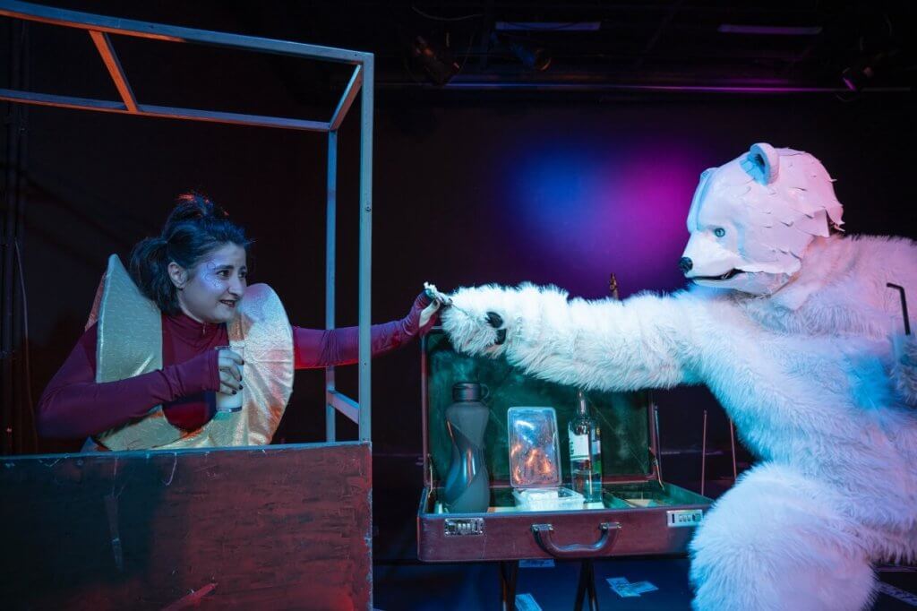 Kloroflorokarbon: Kimyasal Bir Masal, Tanıdık Bir Düzen