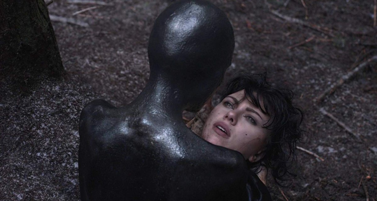 Under the Skin: Tehlikeli Bir Yalnızlığın Hikayesi