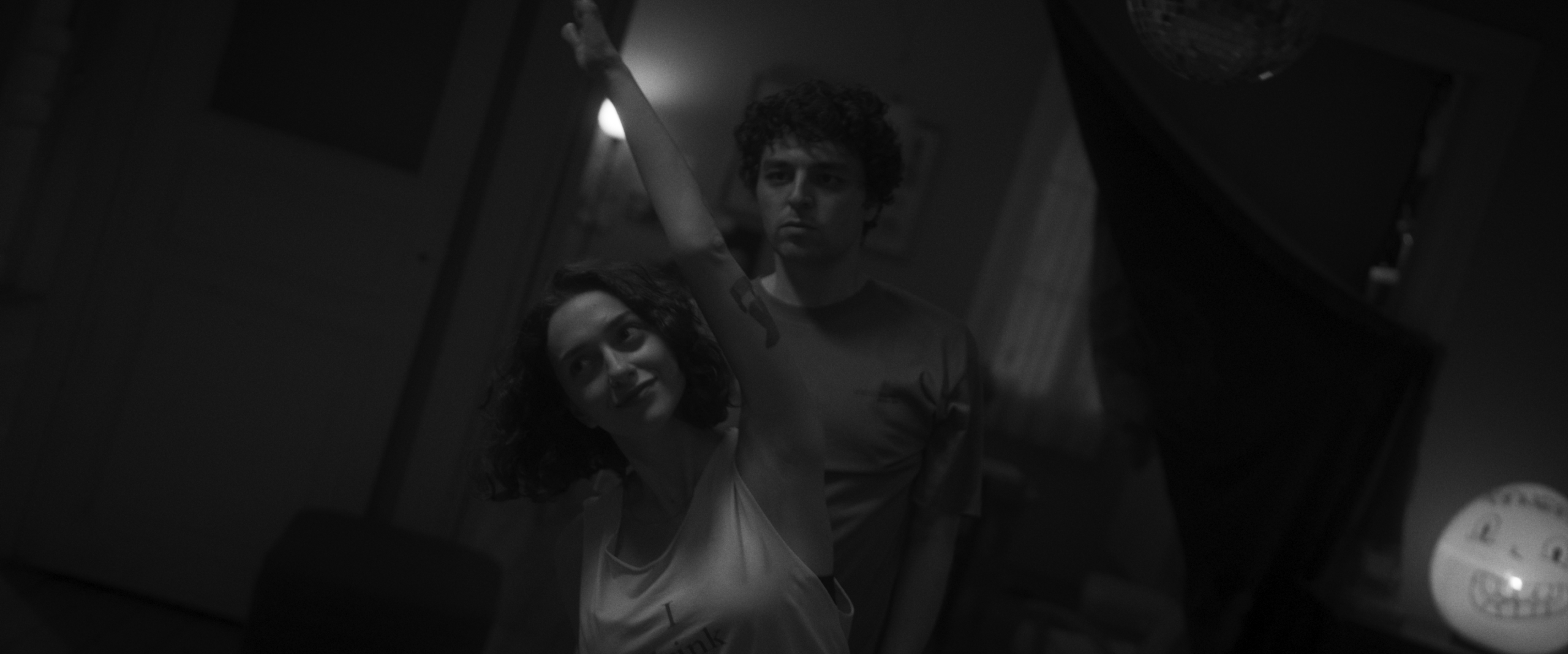 İsimsiz Eserler Mezarlığı: Sanat Piyasasına Siyah-Beyaz Bir Hiciv