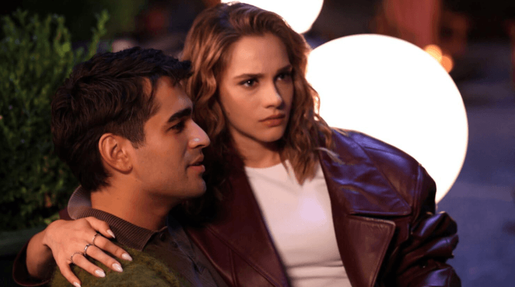 Bize Bi'şey Olmaz: Sevginin Değil Döngünün Hikayesi