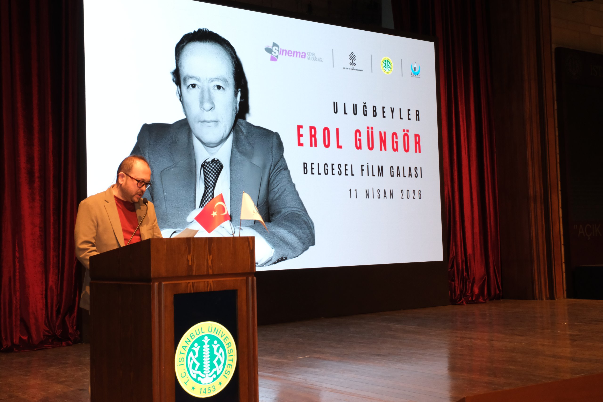 Uluğbeyler: Erol Güngör: Zamanı ve Mekânı Yapay Zekâyla Kazımak