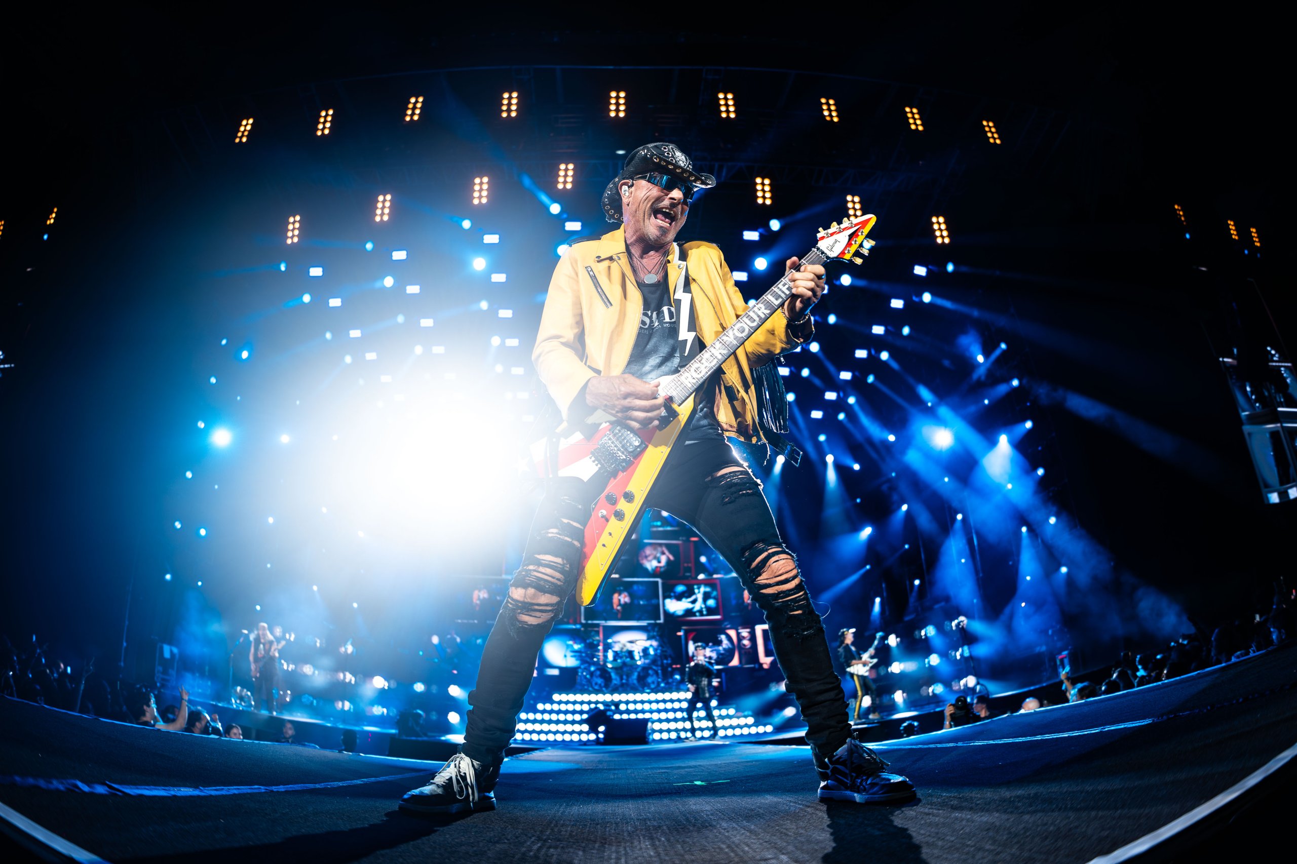 Scorpions 33 Yıl Sonra Aynı Stadyumda İstanbul'la Yeniden Buluştu