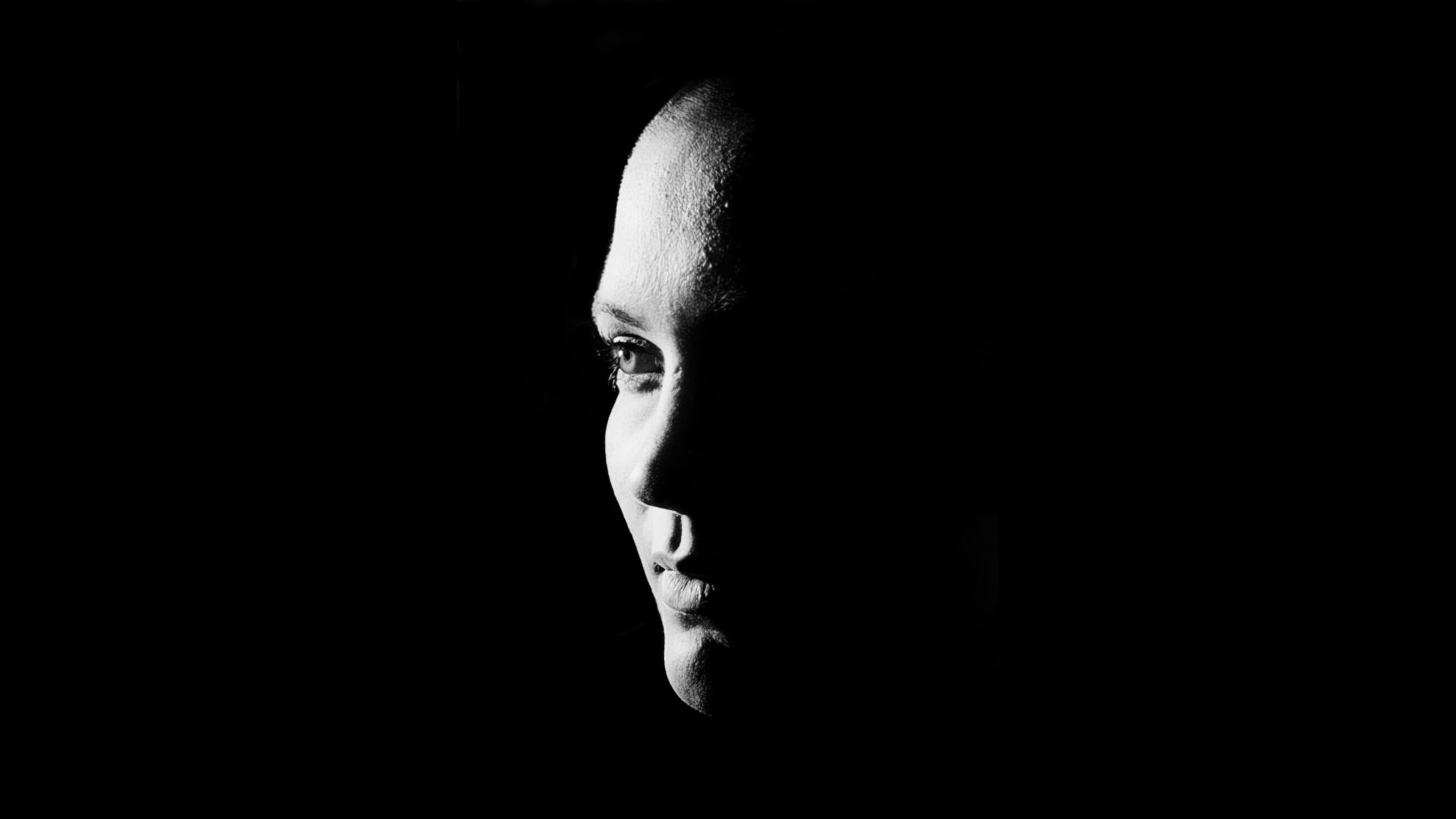 Three Ways of Returning: Eve Dönememenin Üç Hâli