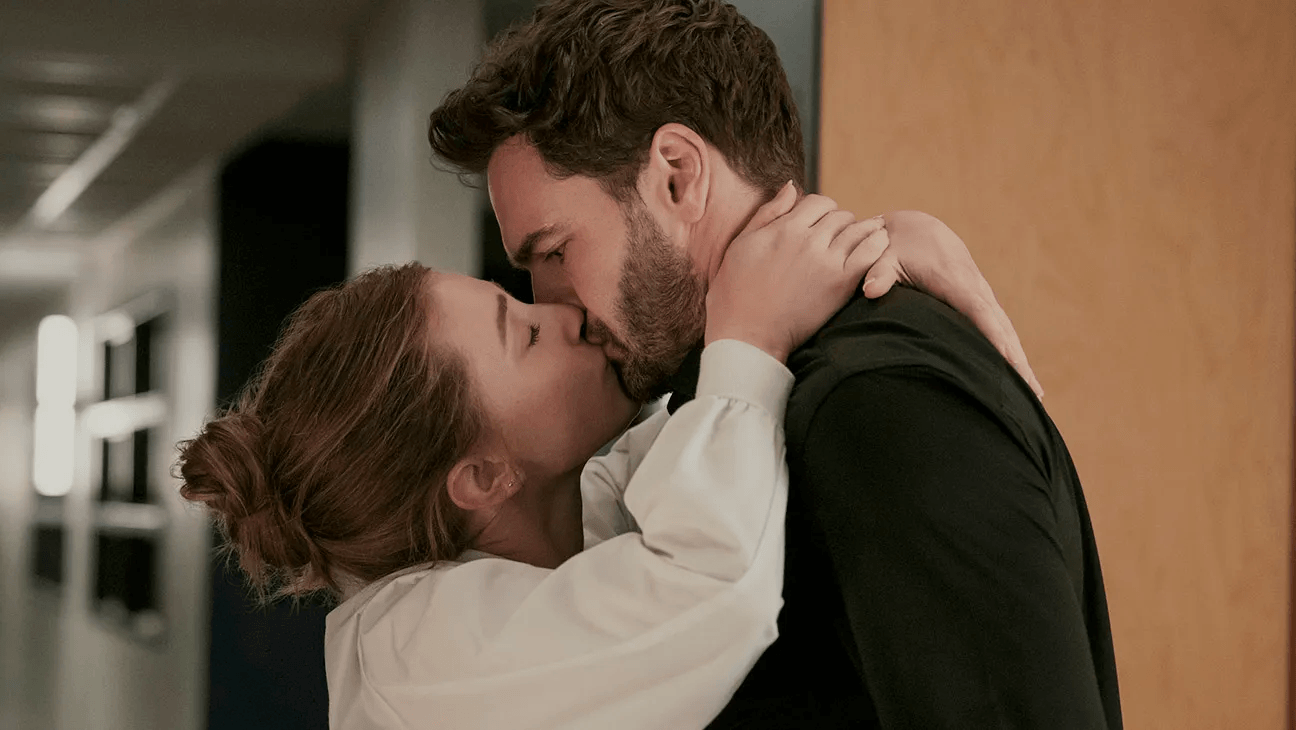 The Love Hypothesis: Aşkın Hipotezi