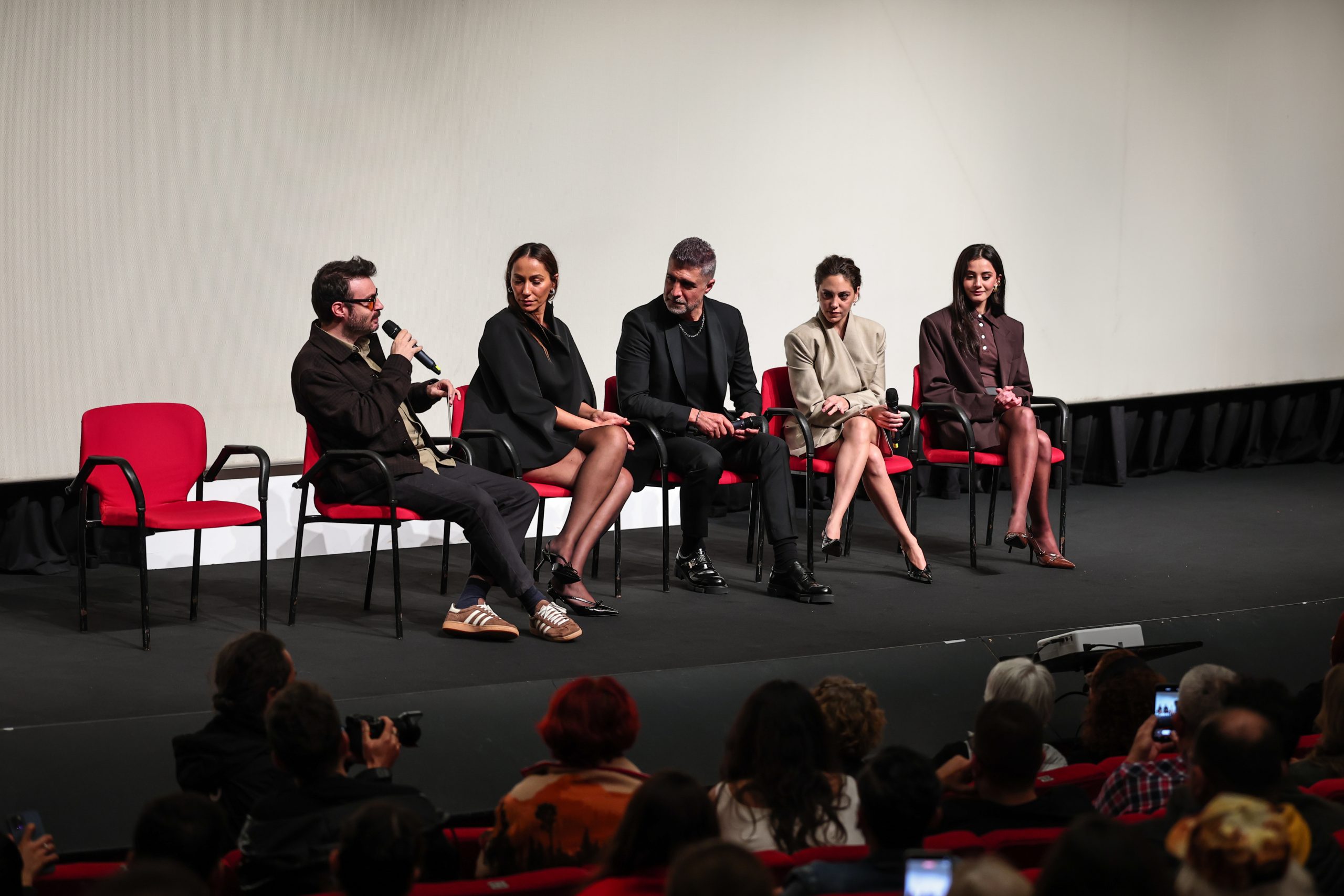 63. Antalya Altın Portakal Film Festivali’nde Yarışma Filmleri “Cinlerin Düğünü” ve “Selma” ile Özcan Deniz’in “Son Yemek” Galası Gerçekleştirildi